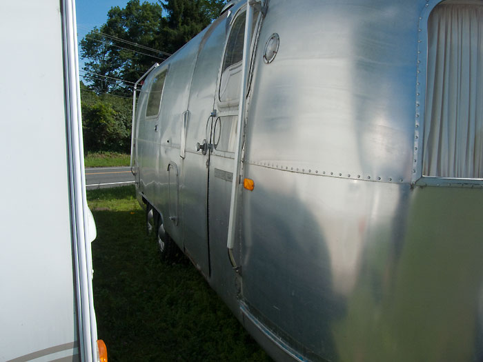 Right front view - 1969 Airstream Tradewind, July 14, 2009