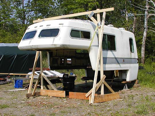 Starcraft Truck Camper shell, exterior, left front